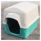 Large Petmate Barnhome Plastic Outdoor Dog House