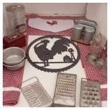 Lot of Country Primitive Decor: Round Metal