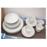 Simplicity Fine China Dishes 4-4 Place Settings