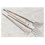 Yard Hand Tools: 2-Pitch Forks, Hoe & Cultivator