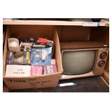 Solid State Vtg. Ren TV & Box Misc. Light bulbs