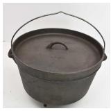 Texsport 8 Qt Cast Iron Dutch Oven