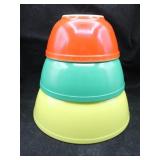 (3) PYREX Primary Color Mixing Bowls