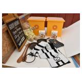 Good Moms Plaque, Cast Iron Skillets, Containers