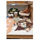 Decor Items, Baskets, China Lamps, Wreath