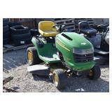 John Deere L100 17HP OHV Lamn Tractor Mower