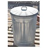 Metal Trash Can w/ 5 Gal Bucket