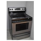 HOTPOINT Free-Standing Electric Flat-Top Range