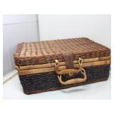 Wicker Picnic Basket/Case w/Hickory Farms Boxes