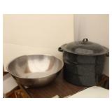 Granite Ware Canner, Kitchen Scales & Lg Stainless