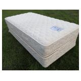 Sealy Posturepedic Twin Mattress & Box Set