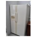 KENMORE Side by Side Refrigerator Freezer with
