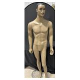 Large mannequin