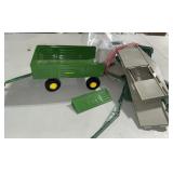 John Deere wagon/toy barn