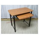 Small Computer Desk w Pull Out Keyboard Tray