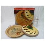 Home Trends Apple Pie Plate w Box