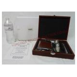 Hip Flask Set in Wooden Case / Box