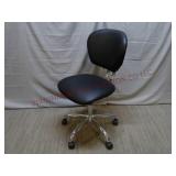 Avis Rolling & Height Adjustable Office Chair