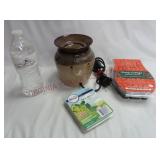 Scentsy Wax Warmer & (2) Packs of Melts ~Powers On