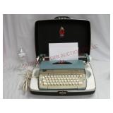 Smith Corona Coronet Electric 12 Typewriter w Case