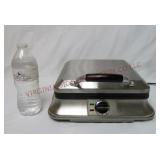 Cuisinart 4-Slice Belgian Waffle Iron ~ Powers On
