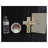 Kasunga Ware Last Supper Vase & Decorative Cross