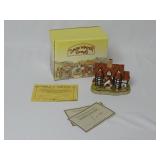 1985 David Winter Shirehall Hand Painted Cottage