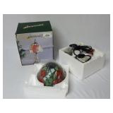 Dahlia Stained Glass 11.25" Lamp ~ New