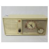 Vintage Westinghouse Tube Radio