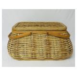 Vintage Handled & Lined Picinic Basket