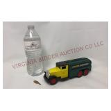 Ertl 1930 Diamond T John Deere Truck Coin Bank