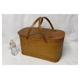 Vintage Hawkeye Burlington Picnic Basket Hamper