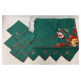 Vintage Applique Christmas Table Linens - See Desc