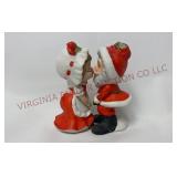 Vintage Lefton Santa & Mrs Claus Kissing Figurines