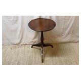 Vintage / Antique Mahogany Spider Leg Accent Table
