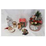 Vintage Christmas Ornaments, Nativity & Decor