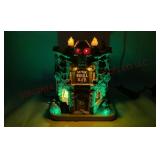 2017 Lemax Spooky Town Broken Scull Bar #75176MC
