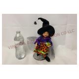 2010 Annalee 75th Anniv Witch Holding Frog - 11"