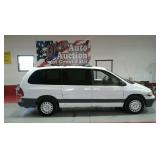 2000 Chrysler Grand Voyager 286528 As-Is No Guaran 2000 Chrysler Grand Voyager 286528 As-Is No Guaran