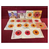 17 Elvis Presley 45rpm Records