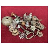 Vtg Knobs, Casters & Etc