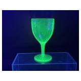 Grape Pattern Uranium Wine Glass - Note