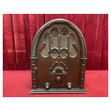 c.1930s King 33K Cathedral AM Radio - Note