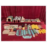 Various HO Train Building Accessories & More