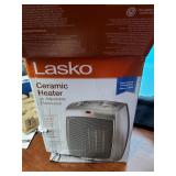 Lasko ceramic heater with adjustable thermostat