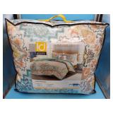 Intelligent design twin comforter set