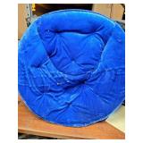 Fold out sitting chair