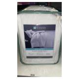 Twin sized comforter