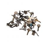 Lot of Vintage Keys for Craft Projects