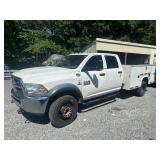 2015 DODGE RAM 4500 HEAVY DUTY 4WD DIESEL TRUCK VIN: 3C7WRLEL0EG292422 ODOMETER SHOWING 213000 MILES WITH UTILITY/WORK TRUCK BODY